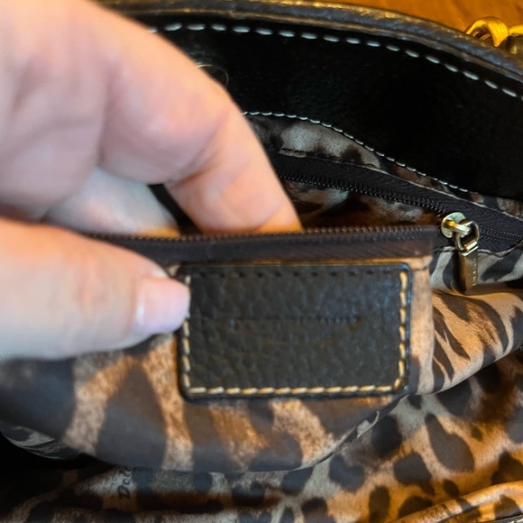 Dolce & Gabanna Leather Medium Shoulder Bag with Chain Straps - Picture 9 of 10